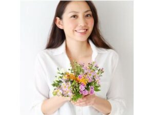 【屈辱からの覚醒】37歳小柄警部補、ショッカー戦闘員20人に乱され、25歳処女巡査部長の愛と絆で無双の白い特撮ヒロインへ変身する レビュー