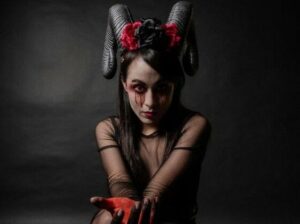 ミニスカ刑事は悪魔の娘 〜処女を奪われたデビルガール、絶望の凌●から完全覚醒して世界を救う〜 レビュー