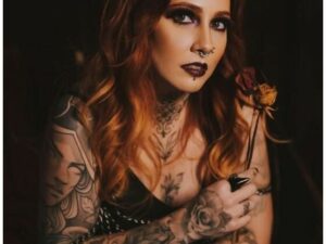 仮面の背徳〜ミニスカ人妻怪盗デビルウーマンが鬼警部の甘い罠に堕ちる夜〜 レビュー・感想【サンプルあり】